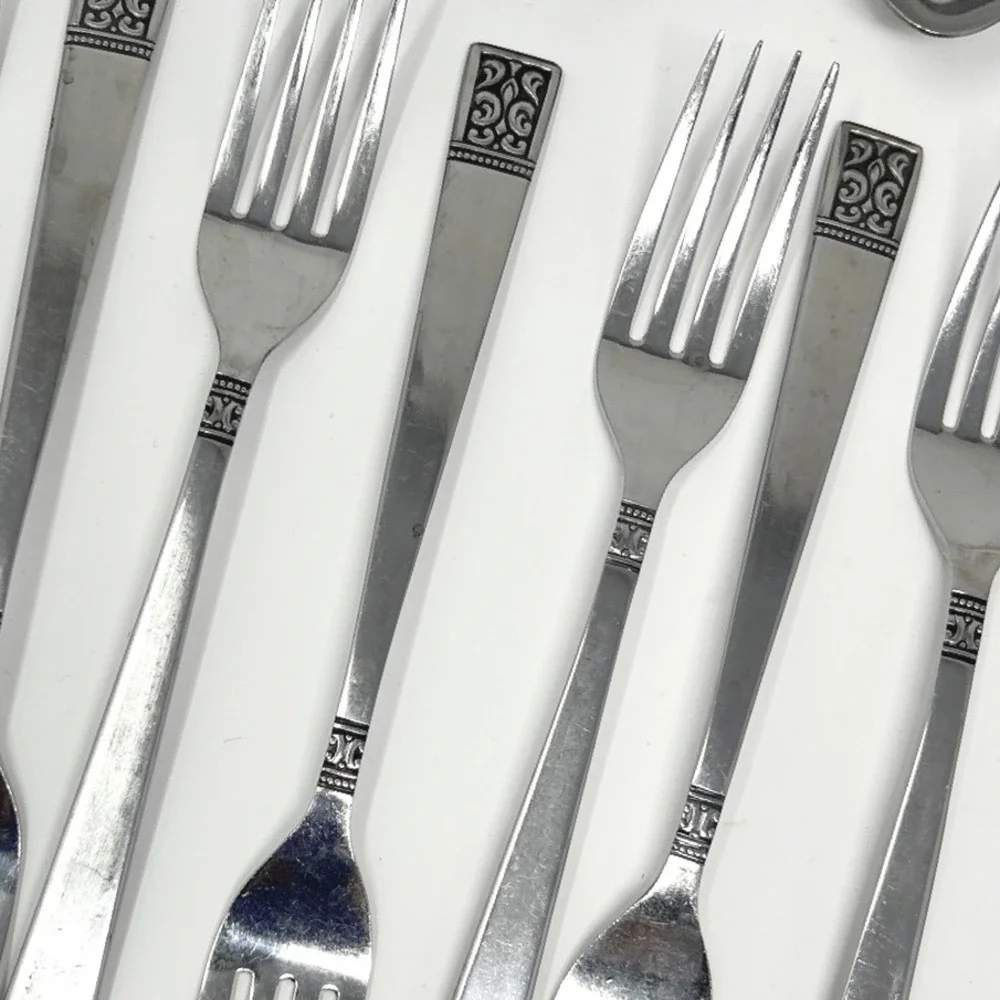 Vintage Custom Design CUD1 Stainless Japan Flatware Set 31 Pc MCM Scroll Pattern